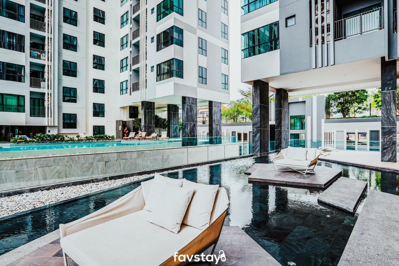 Favstay - The Base Central Pattaja Kültér fotó